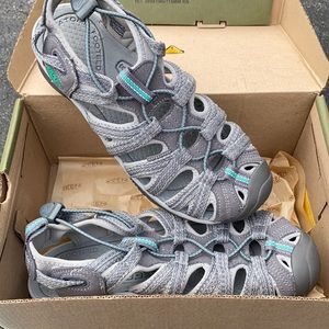 Beautiful Keens Brand New